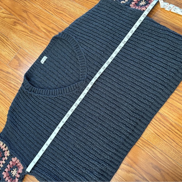 POL GRANNY SQUARE OVERSIZED SWEATER - Size L - Picture 2 of 11